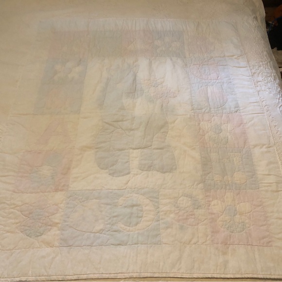 Coziest Vintage Children’s Quilt / Blankie - Picture 7 of 9